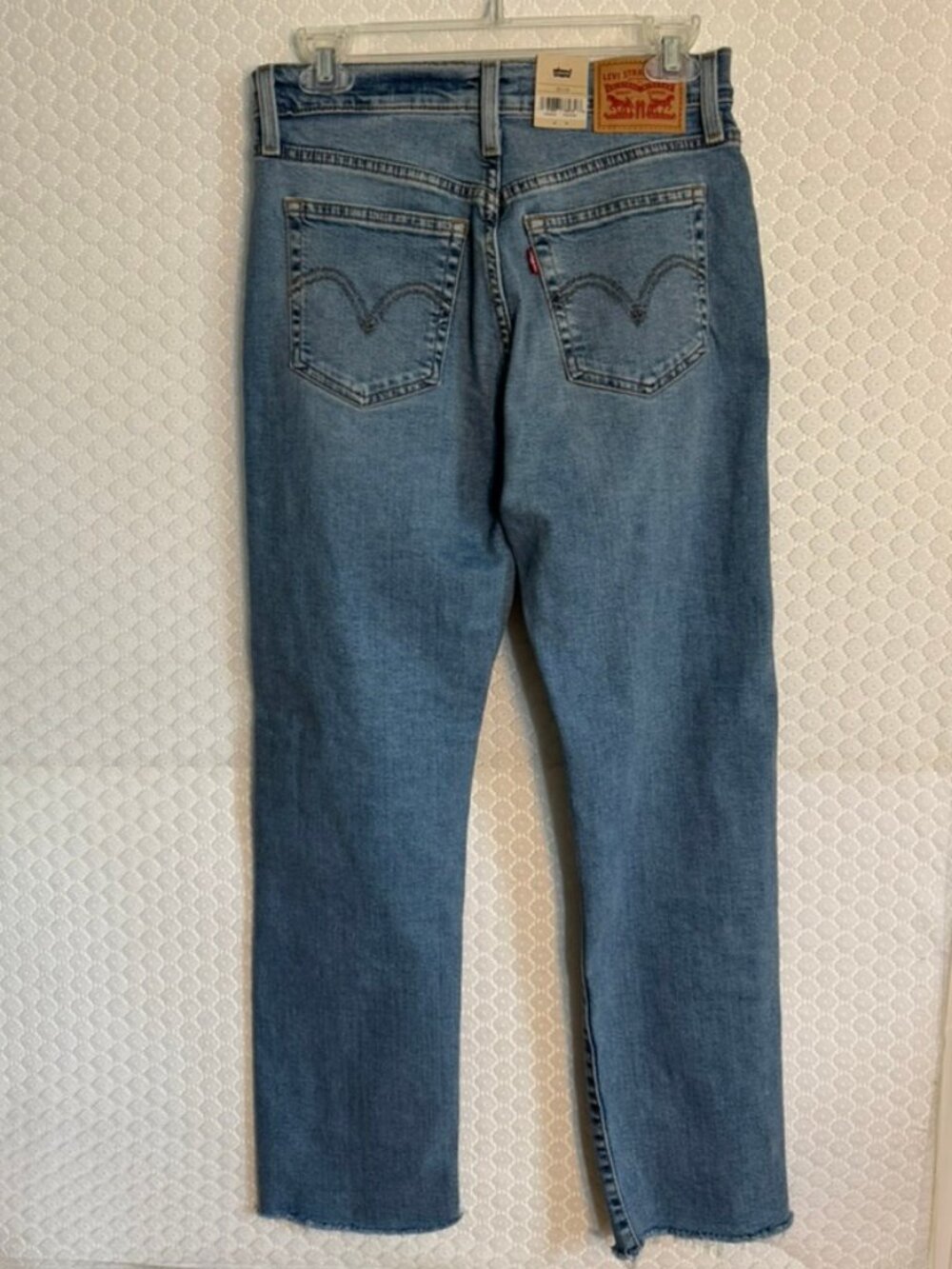 NWT Levis Wedgie Straight Leg Blue Jeans -High Rise, Button Fly, Size 28" x 28" - Picture 5 of 7